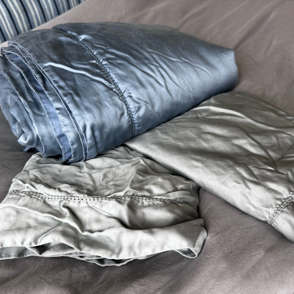 Luxury Mulberry Silk Duvet Cover Set - Blue - Picture 6 of 11